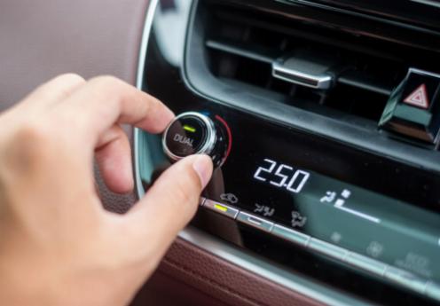 車のエアコンコントロールの寿命を延ばすための専門家のヒント